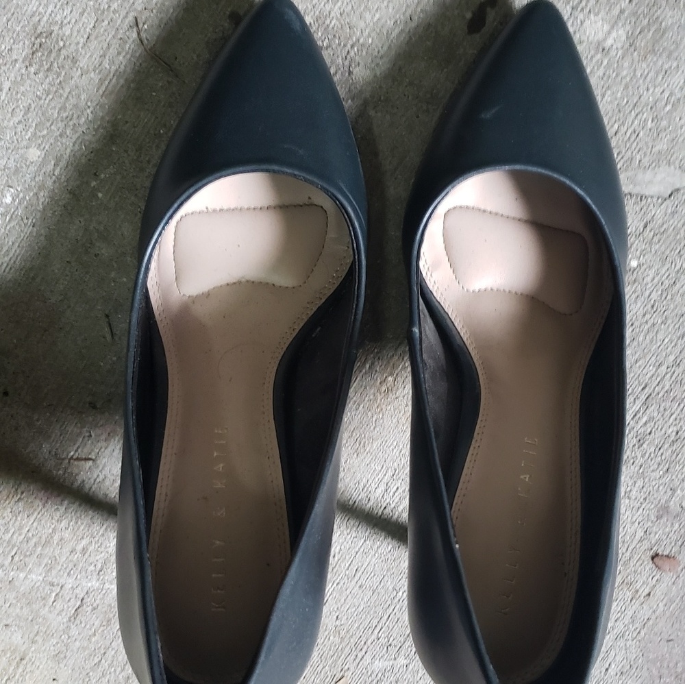 DSW Size 8.5 Black